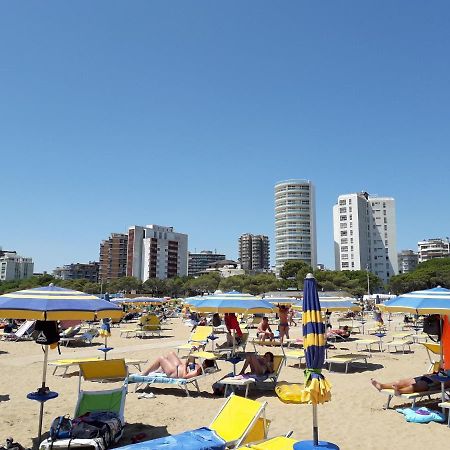 Lucerna Apartments At Sabbiadoro Beach Ліньяно-Сабб'ядоро Екстер'єр фото